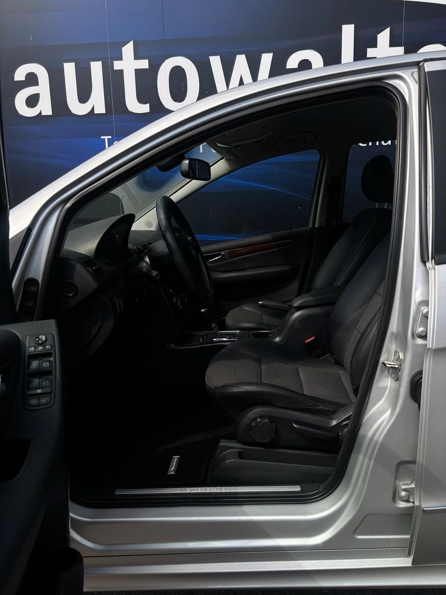 Fahrzeugabbildung Mercedes-Benz A 180 , Elegance