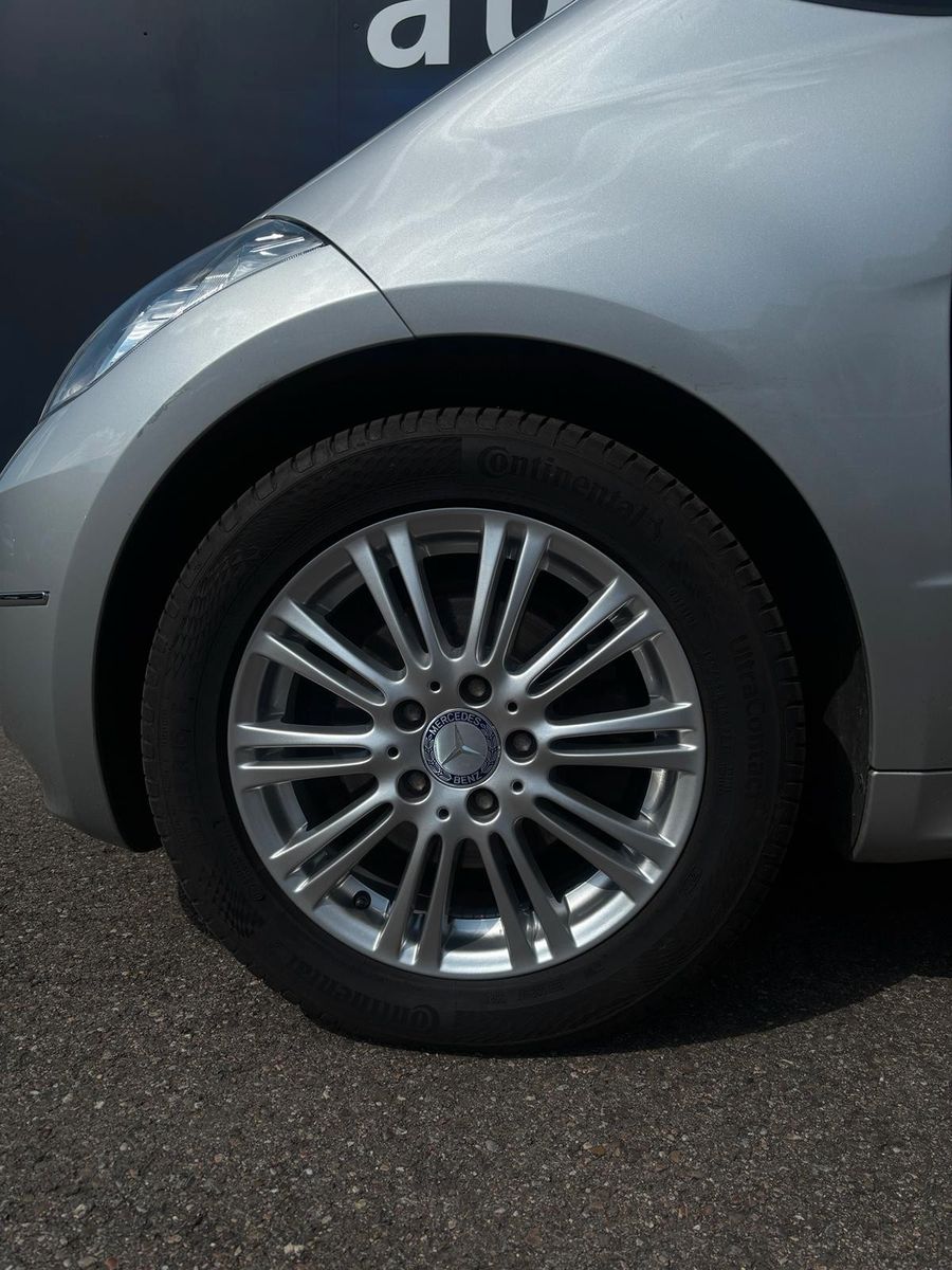 Fahrzeugabbildung Mercedes-Benz A 180 , Elegance