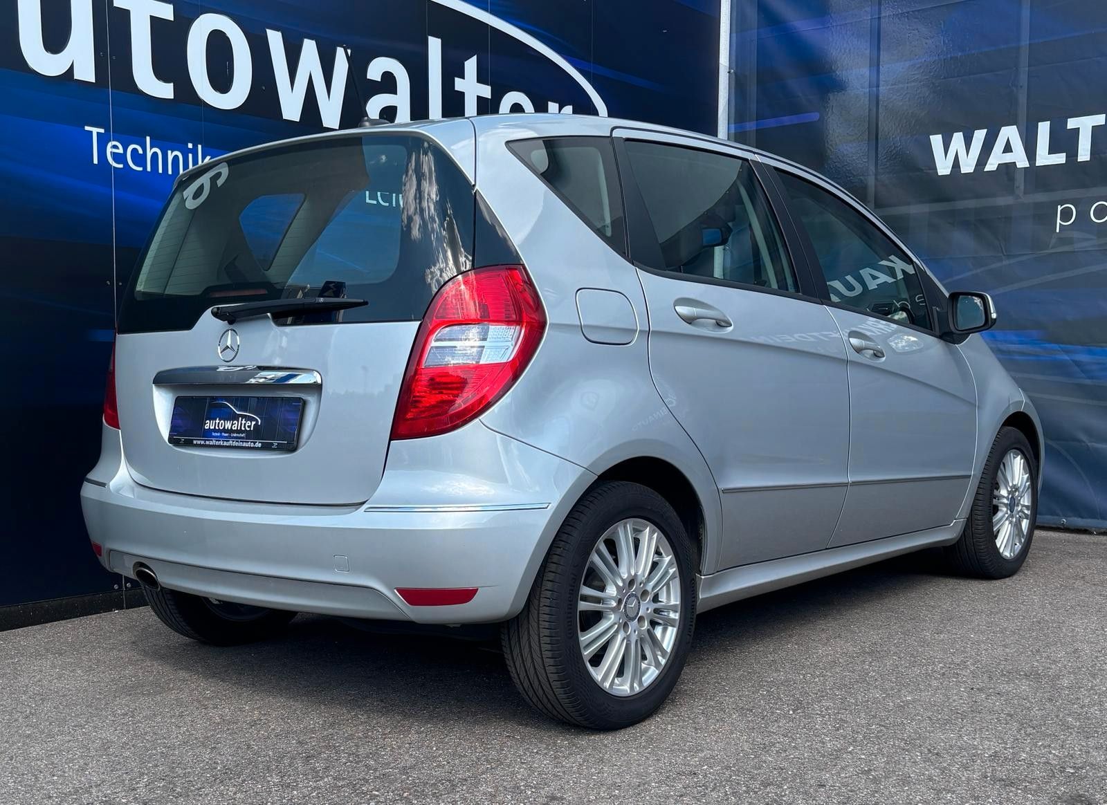 Fahrzeugabbildung Mercedes-Benz A 180 , Elegance