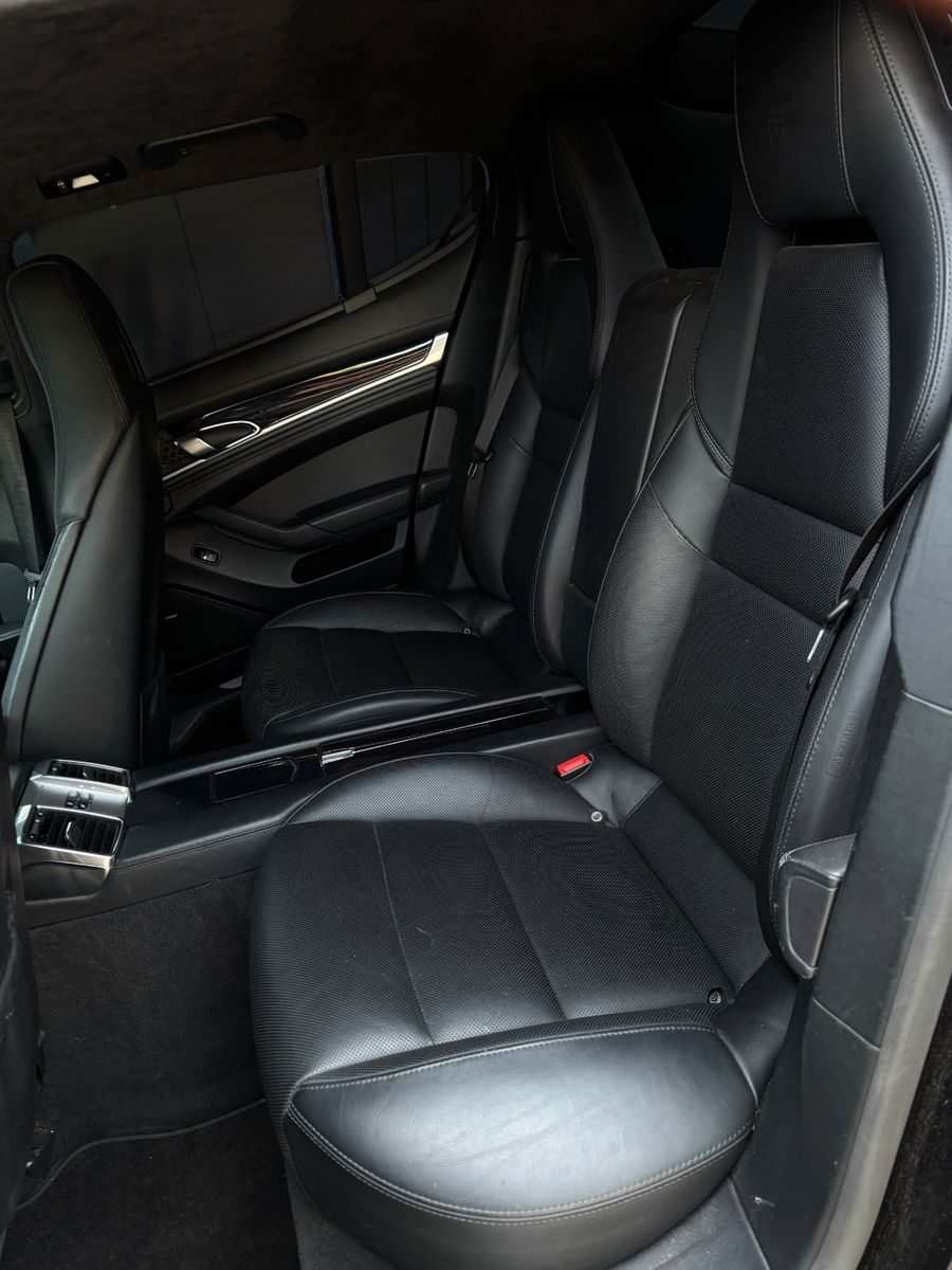 Fahrzeugabbildung Porsche Panamera Turbo