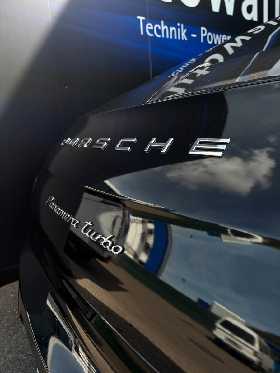 Fahrzeugabbildung Porsche Panamera Turbo