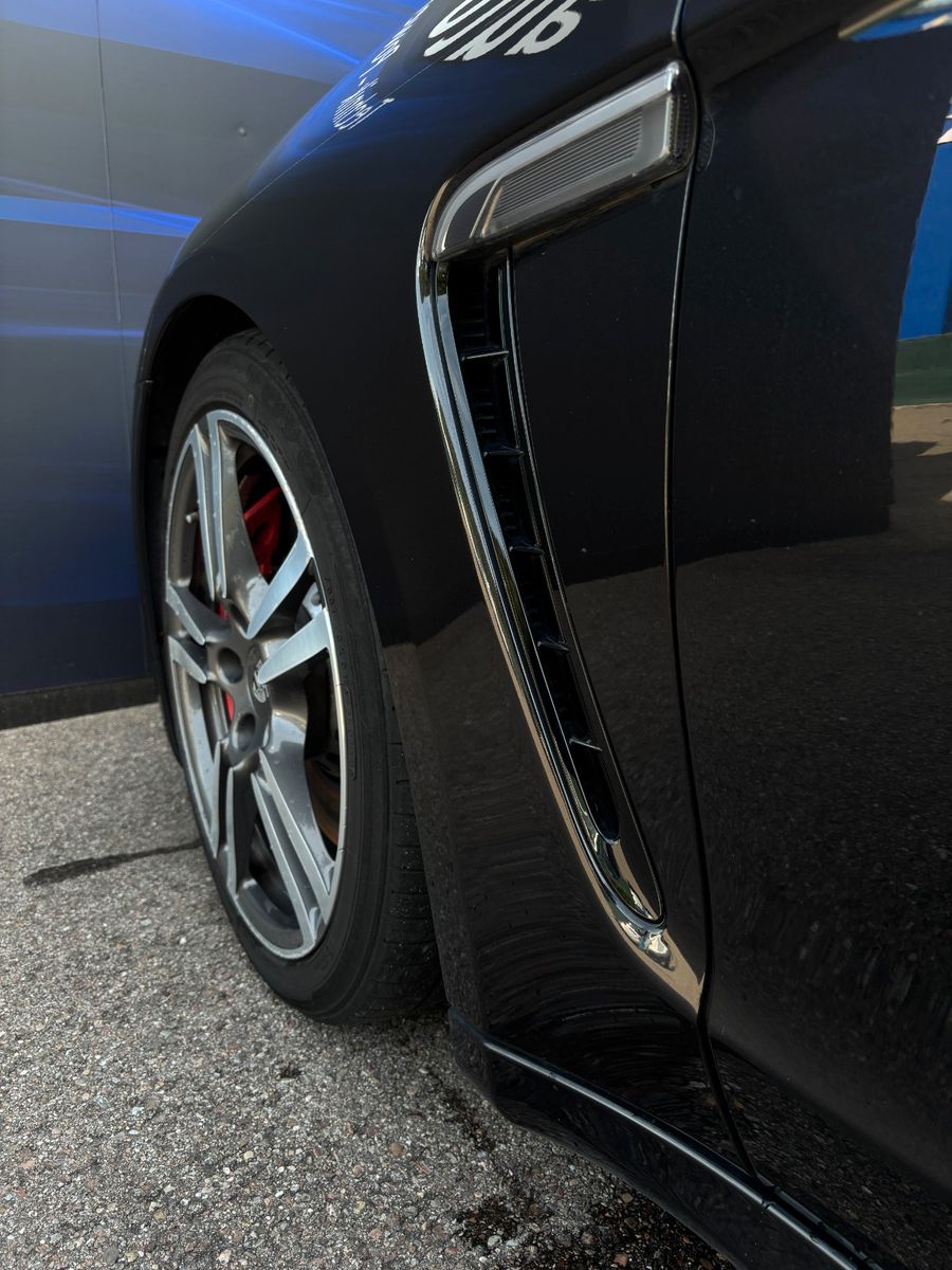 Fahrzeugabbildung Porsche Panamera Turbo