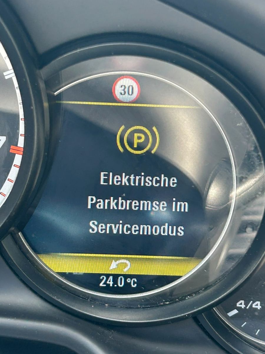 Fahrzeugabbildung Porsche Panamera Turbo