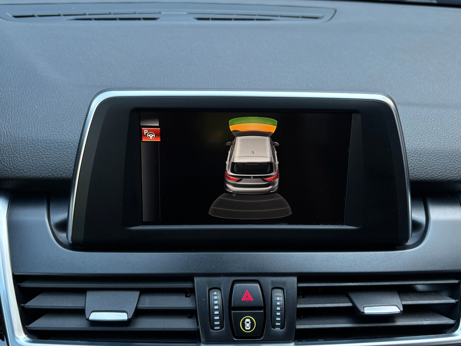 Fahrzeugabbildung BMW 218 2 Gran Tourer 218 d Sport Line