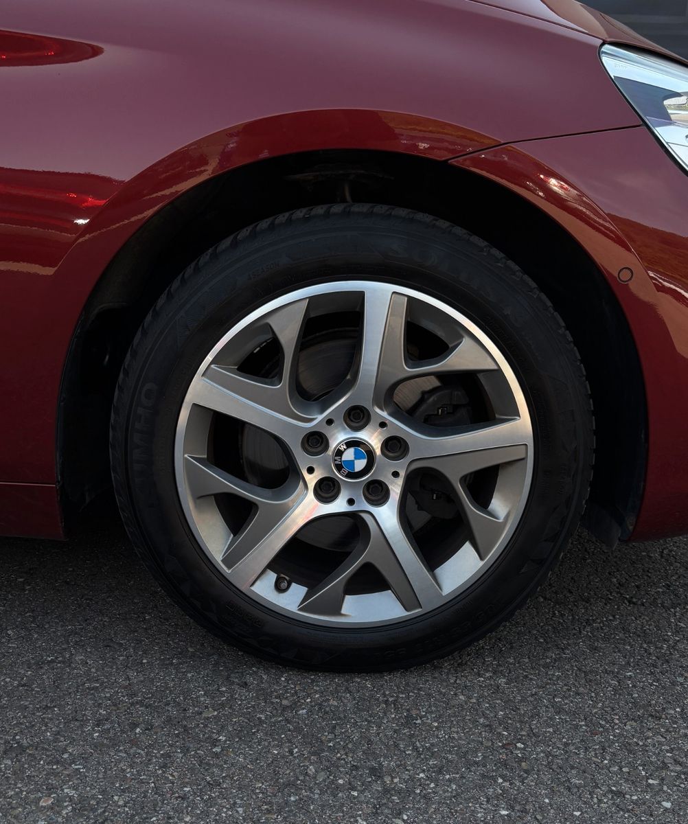 Fahrzeugabbildung BMW 218 2 Gran Tourer 218 d Sport Line
