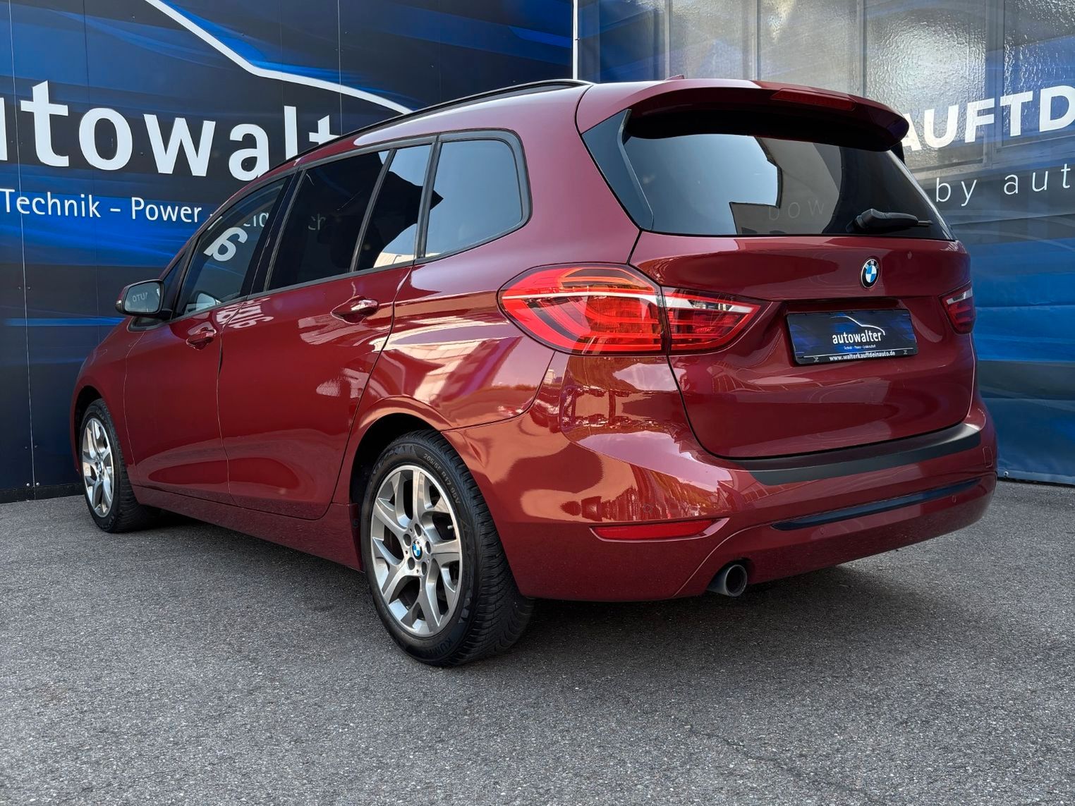 Fahrzeugabbildung BMW 218 2 Gran Tourer 218 d Sport Line