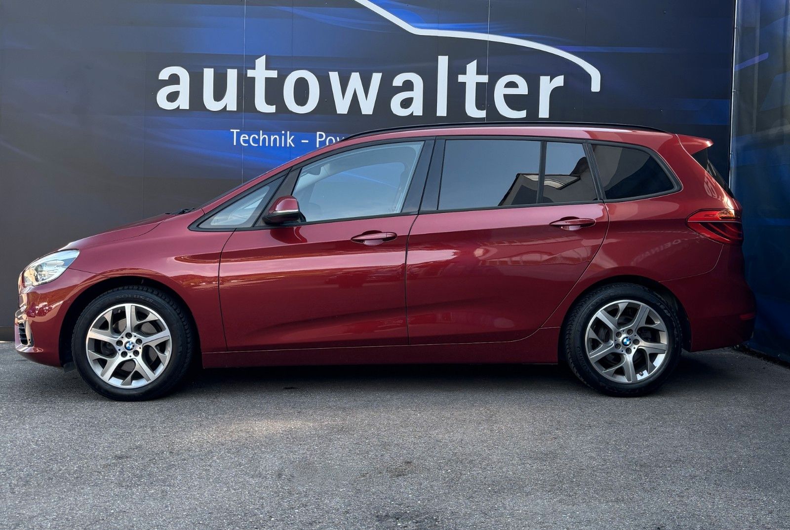Fahrzeugabbildung BMW 218 2 Gran Tourer 218 d Sport Line