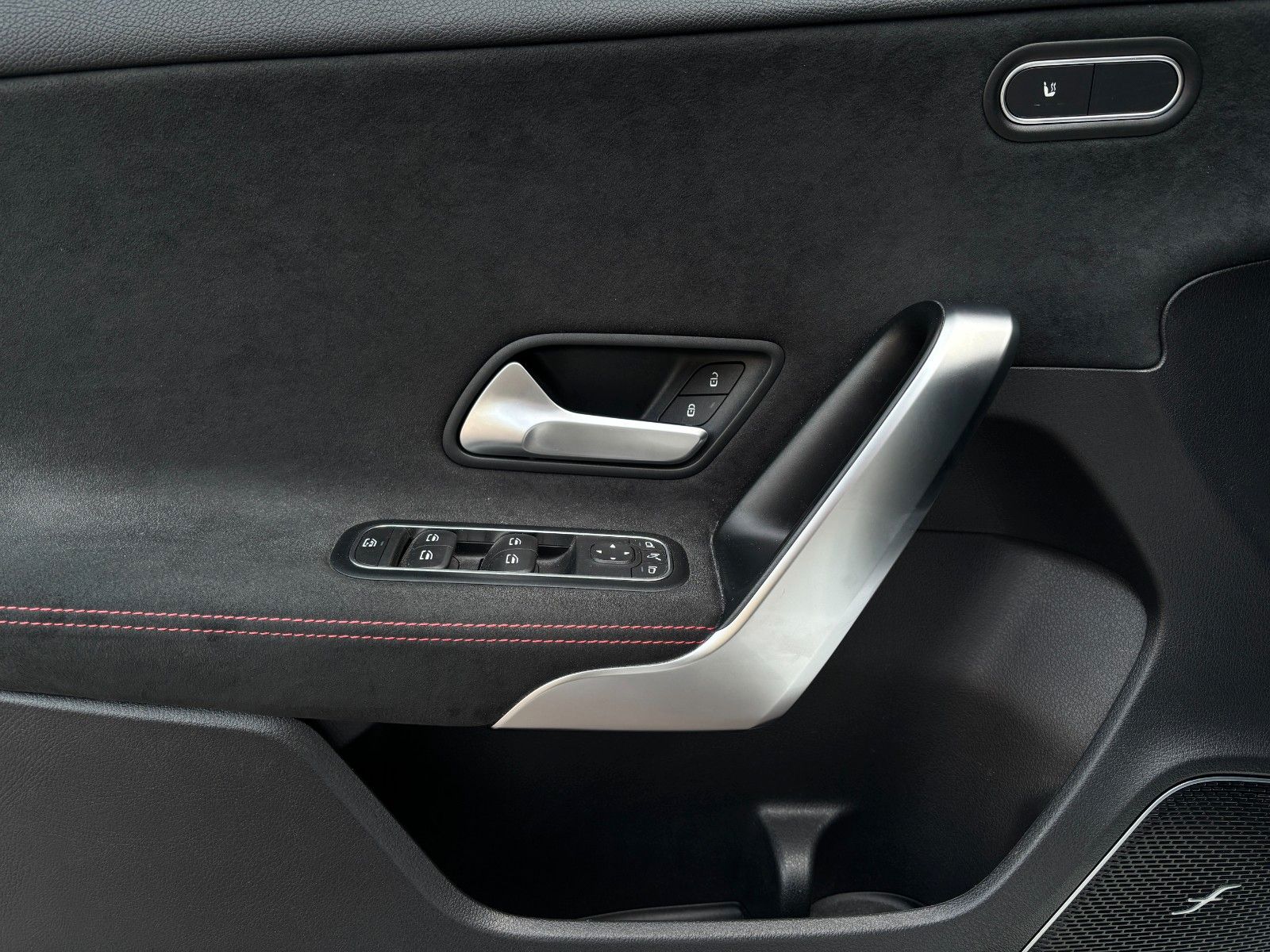 Fahrzeugabbildung Mercedes-Benz A 250 AMG Line