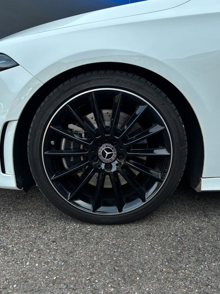 Fahrzeugabbildung Mercedes-Benz A 250 AMG Line