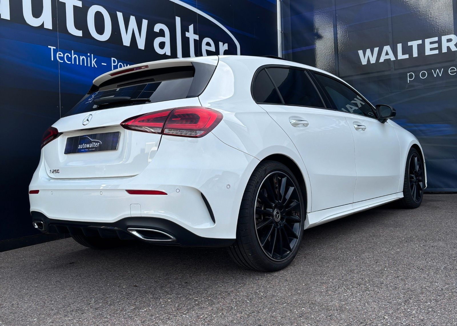 Fahrzeugabbildung Mercedes-Benz A 250 AMG Line