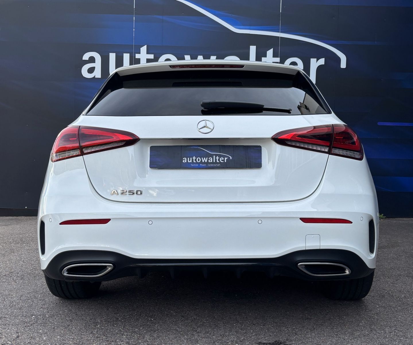 Fahrzeugabbildung Mercedes-Benz A 250 AMG Line