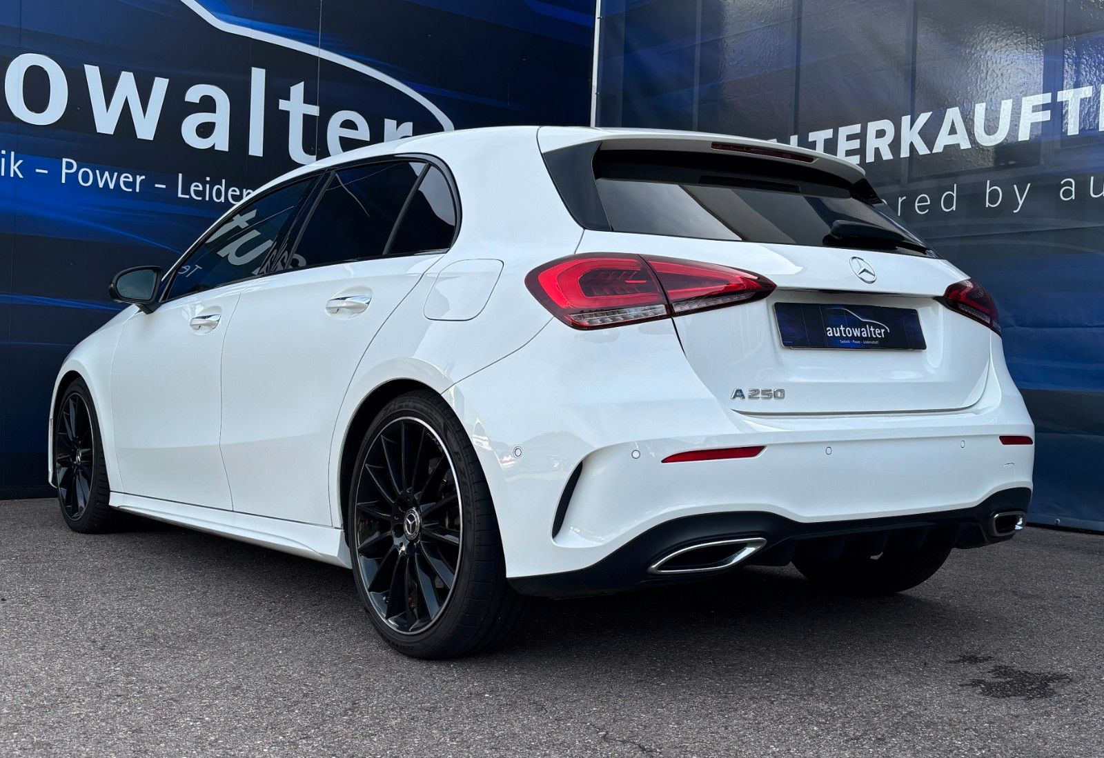 Fahrzeugabbildung Mercedes-Benz A 250 AMG Line