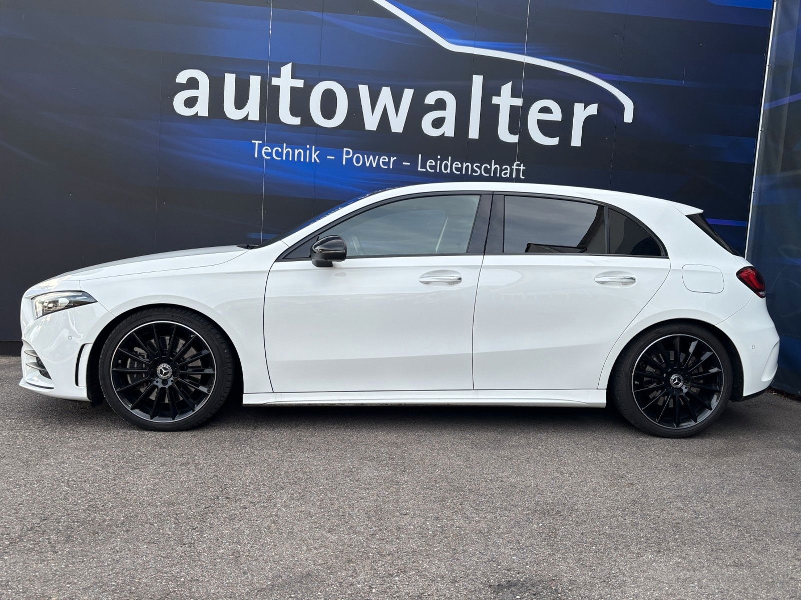 Fahrzeugabbildung Mercedes-Benz A 250 AMG Line