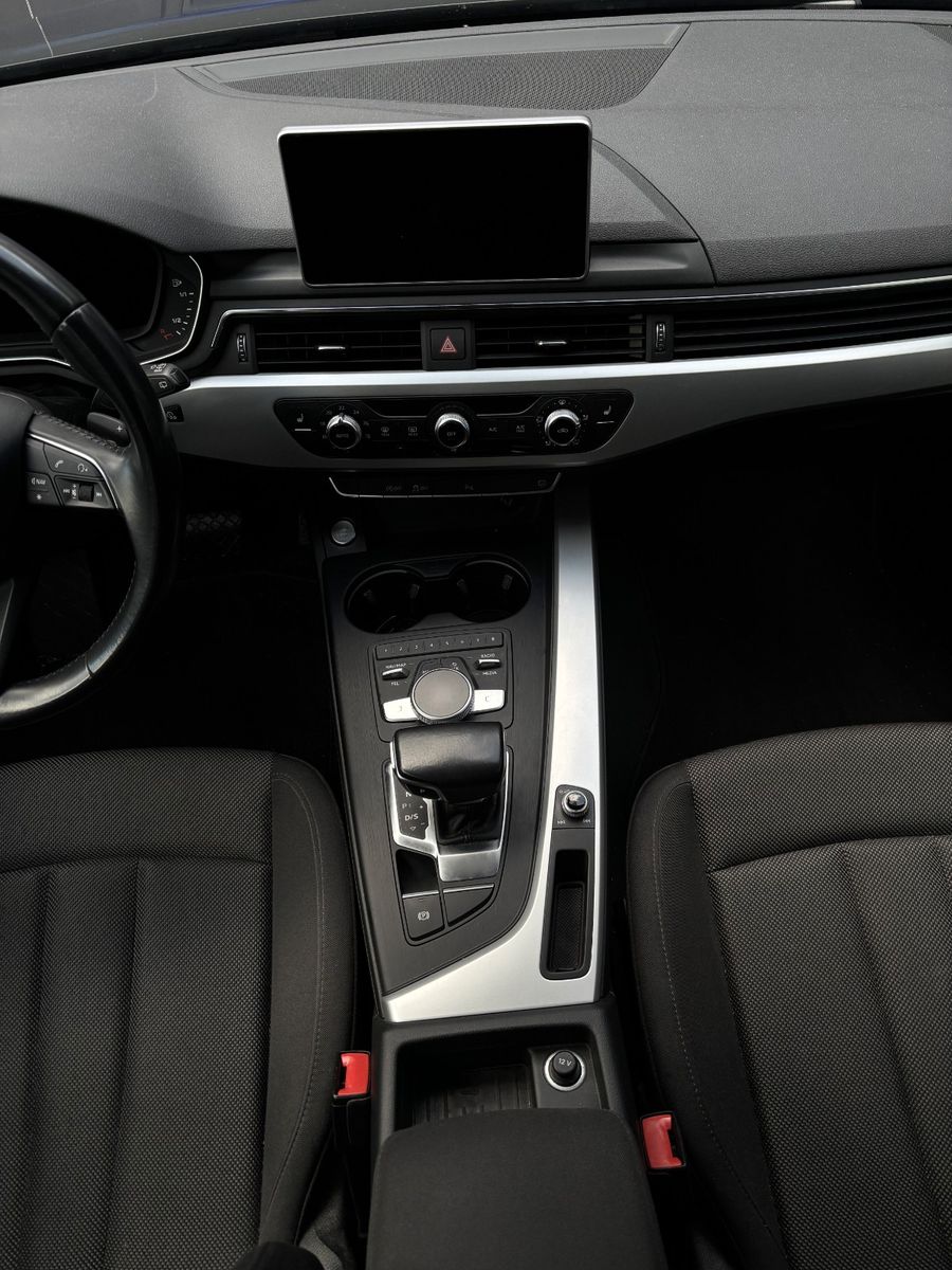 Fahrzeugabbildung Audi A4 Avant basis