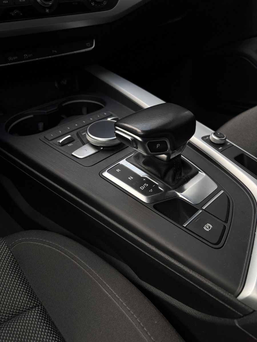 Fahrzeugabbildung Audi A4 Avant basis