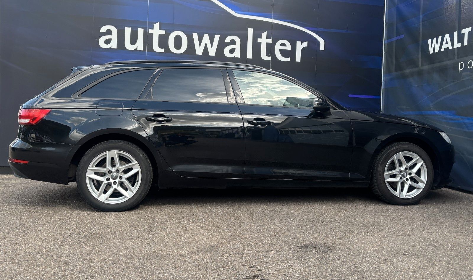Fahrzeugabbildung Audi A4 Avant basis