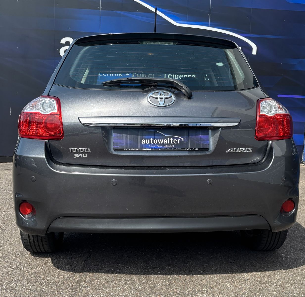 Fahrzeugabbildung Toyota Auris Edition