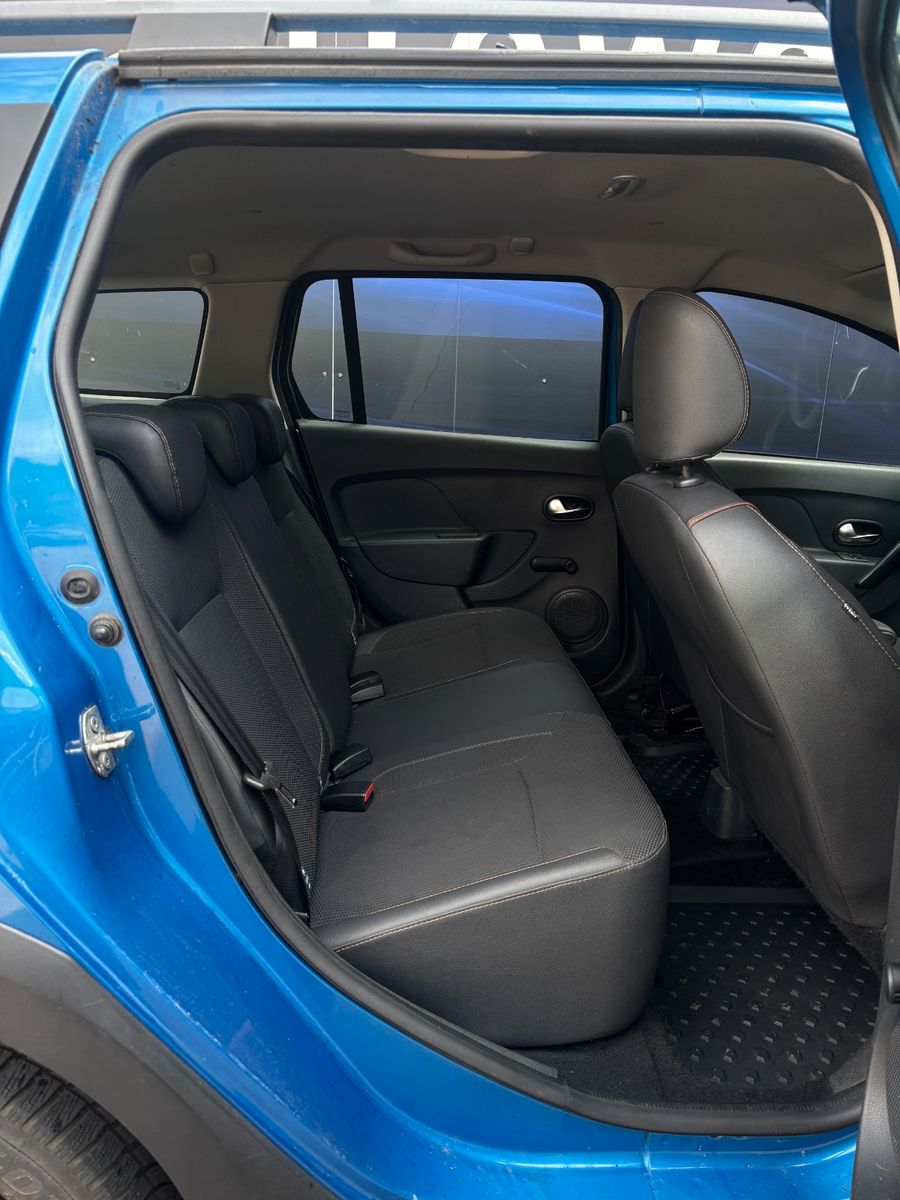 Fahrzeugabbildung Dacia Logan MCV II Kombi Stepway Celebration