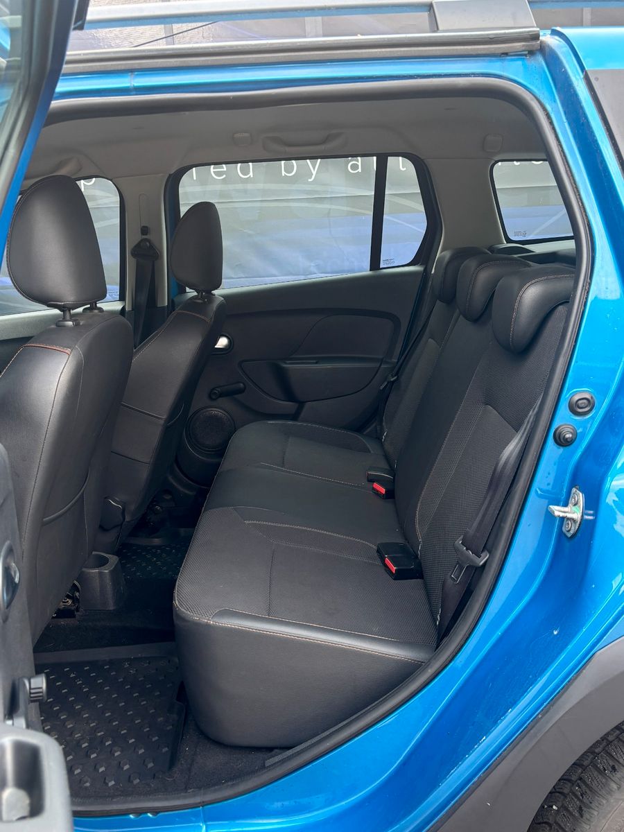 Fahrzeugabbildung Dacia Logan MCV II Kombi Stepway Celebration
