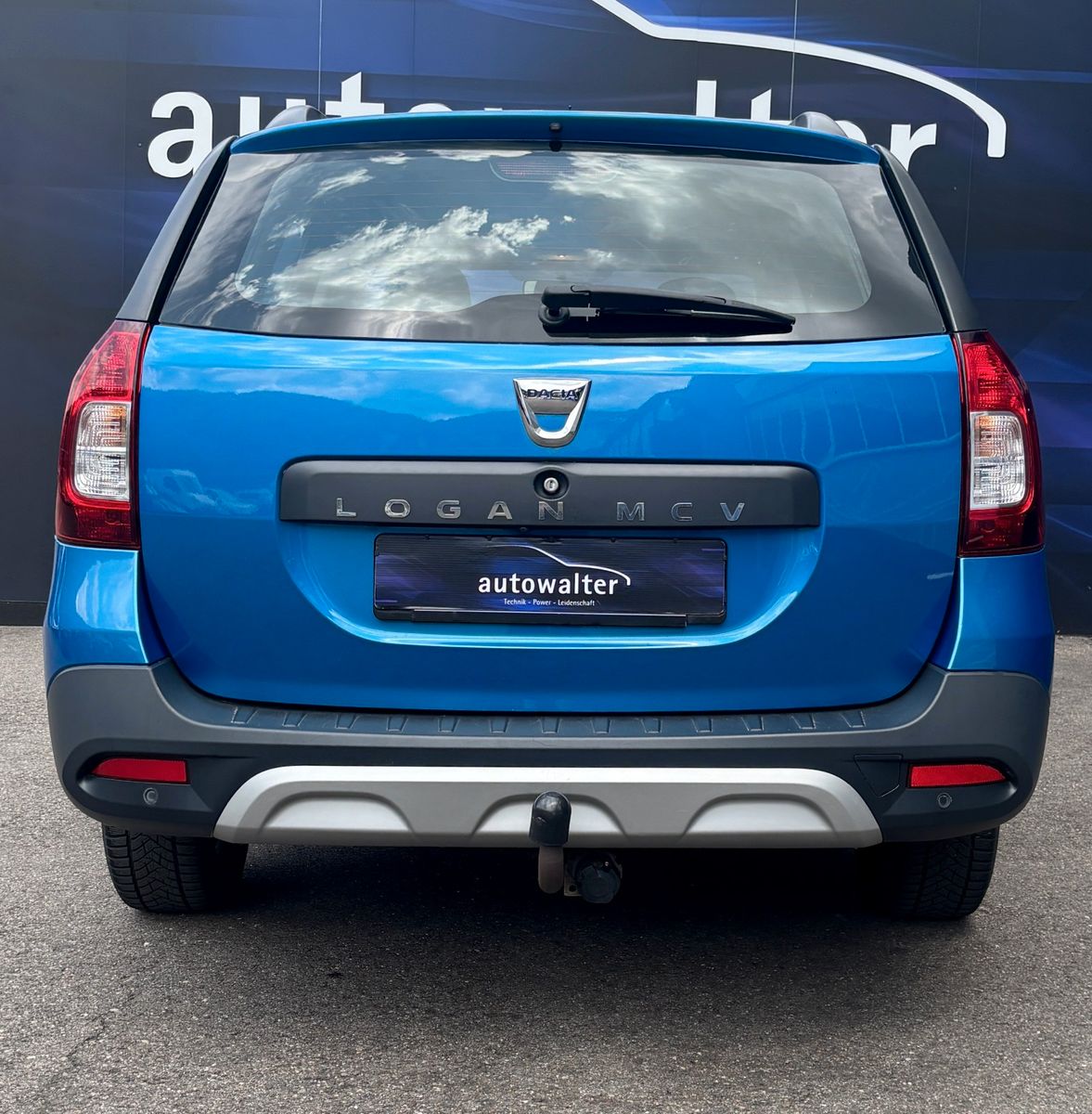 Fahrzeugabbildung Dacia Logan MCV II Kombi Stepway Celebration