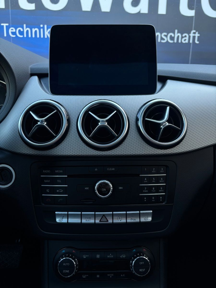 Fahrzeugabbildung Mercedes-Benz B 200 Edition ,1 Hand , Panodach