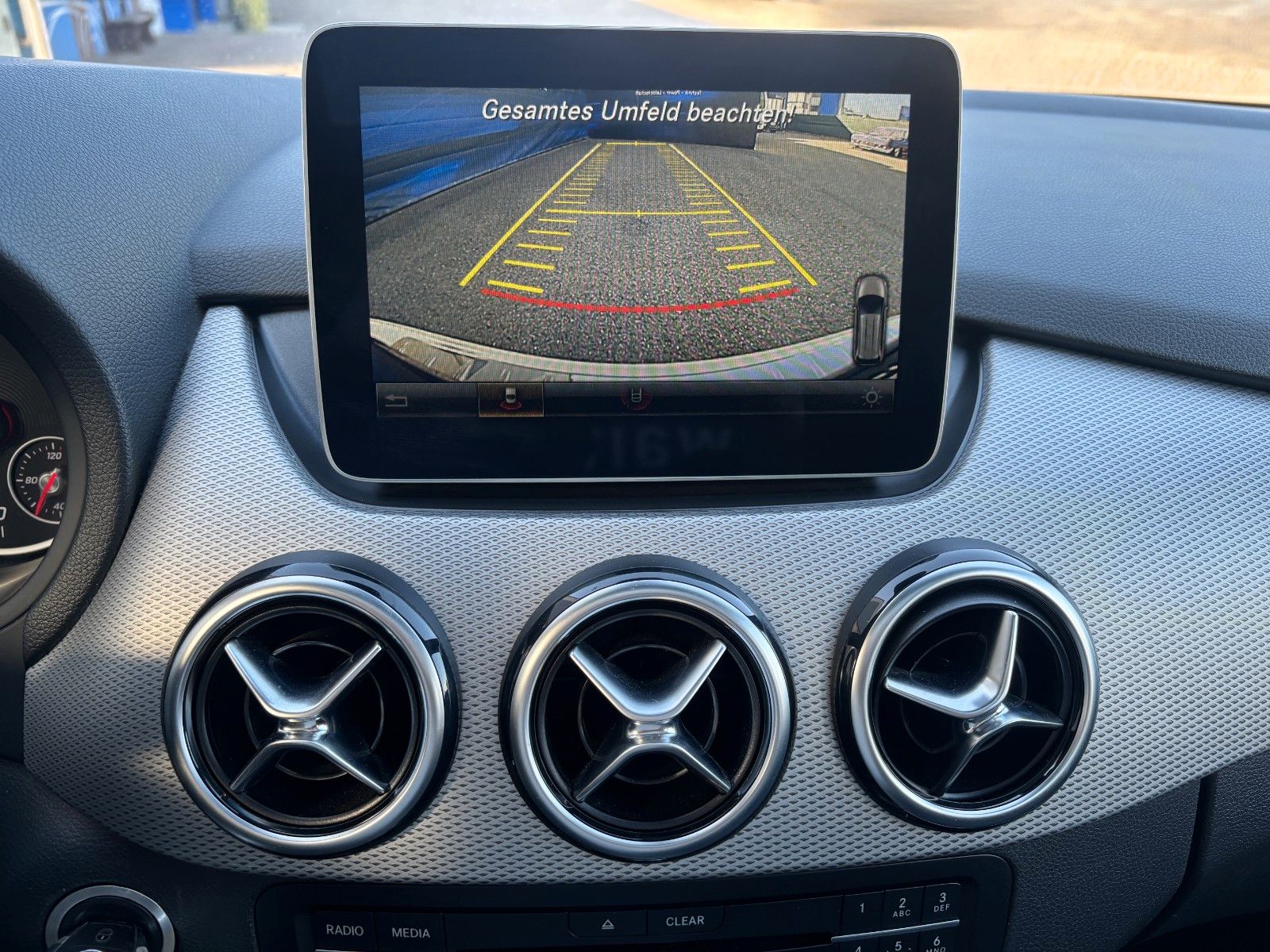 Fahrzeugabbildung Mercedes-Benz B 200 Edition ,1 Hand , Panodach