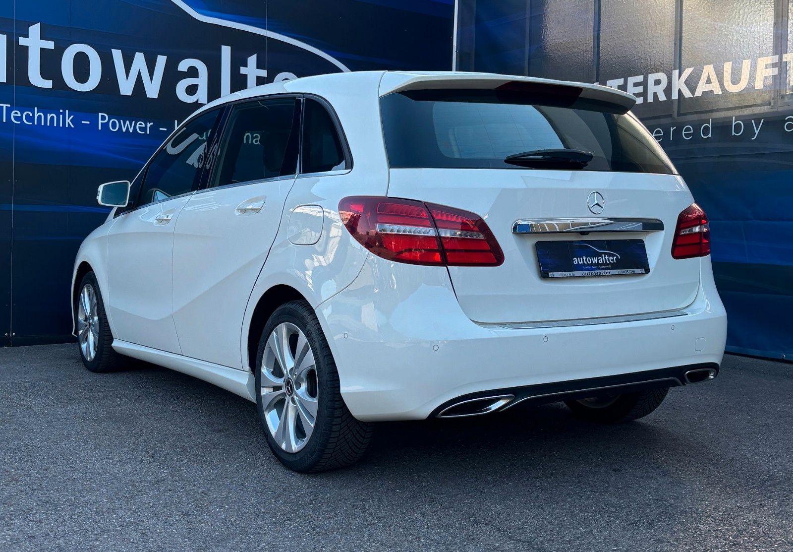 Fahrzeugabbildung Mercedes-Benz B 200 Edition ,1 Hand , Panodach