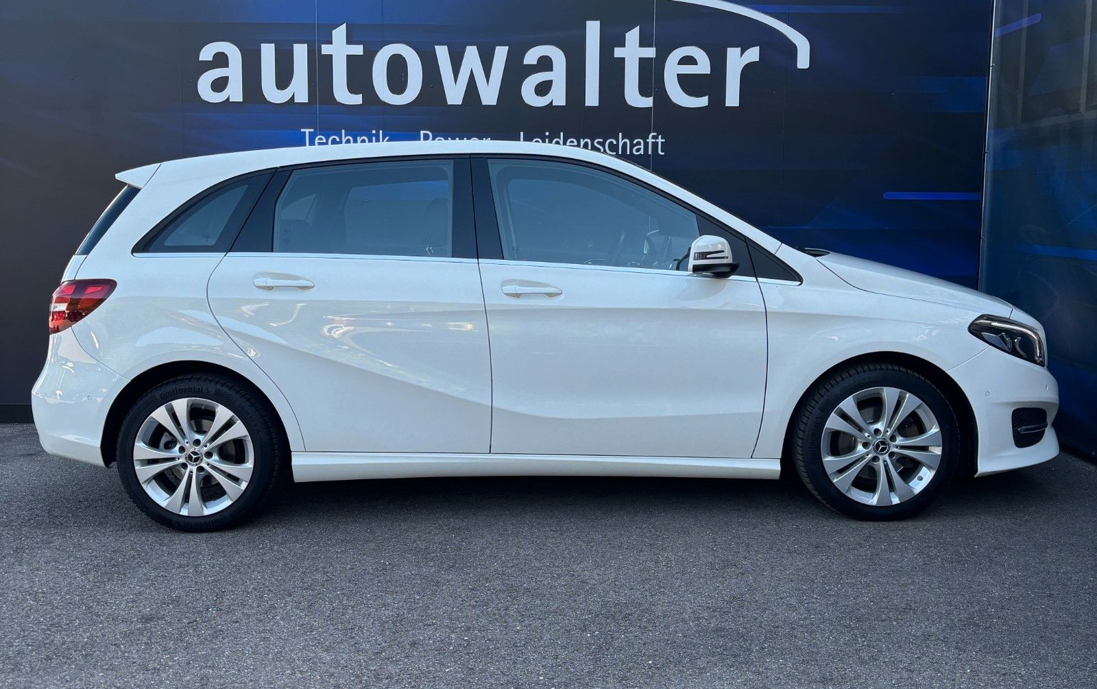 Fahrzeugabbildung Mercedes-Benz B 200 Edition ,1 Hand , Panodach