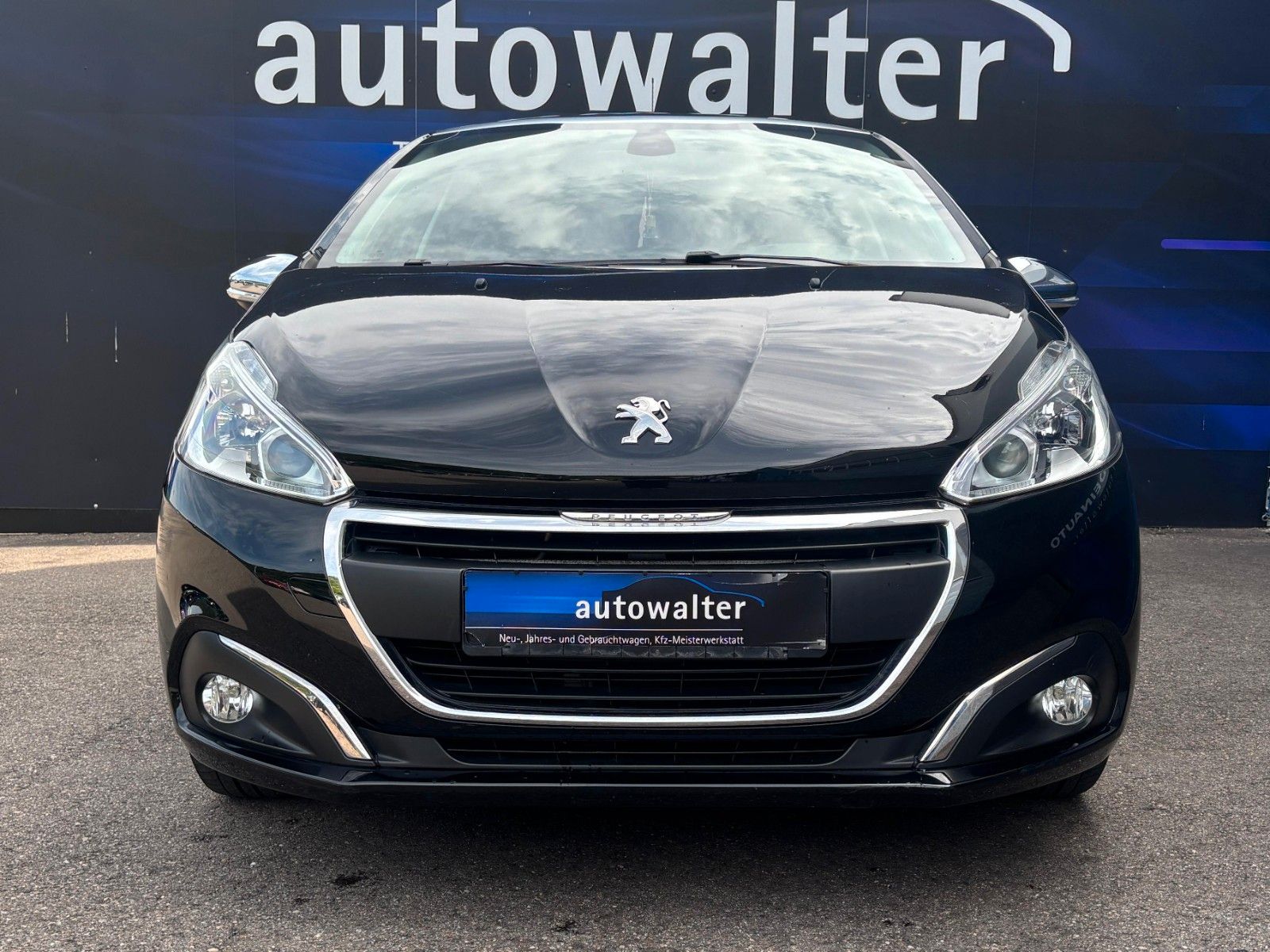 Fahrzeugabbildung Peugeot 208 Style