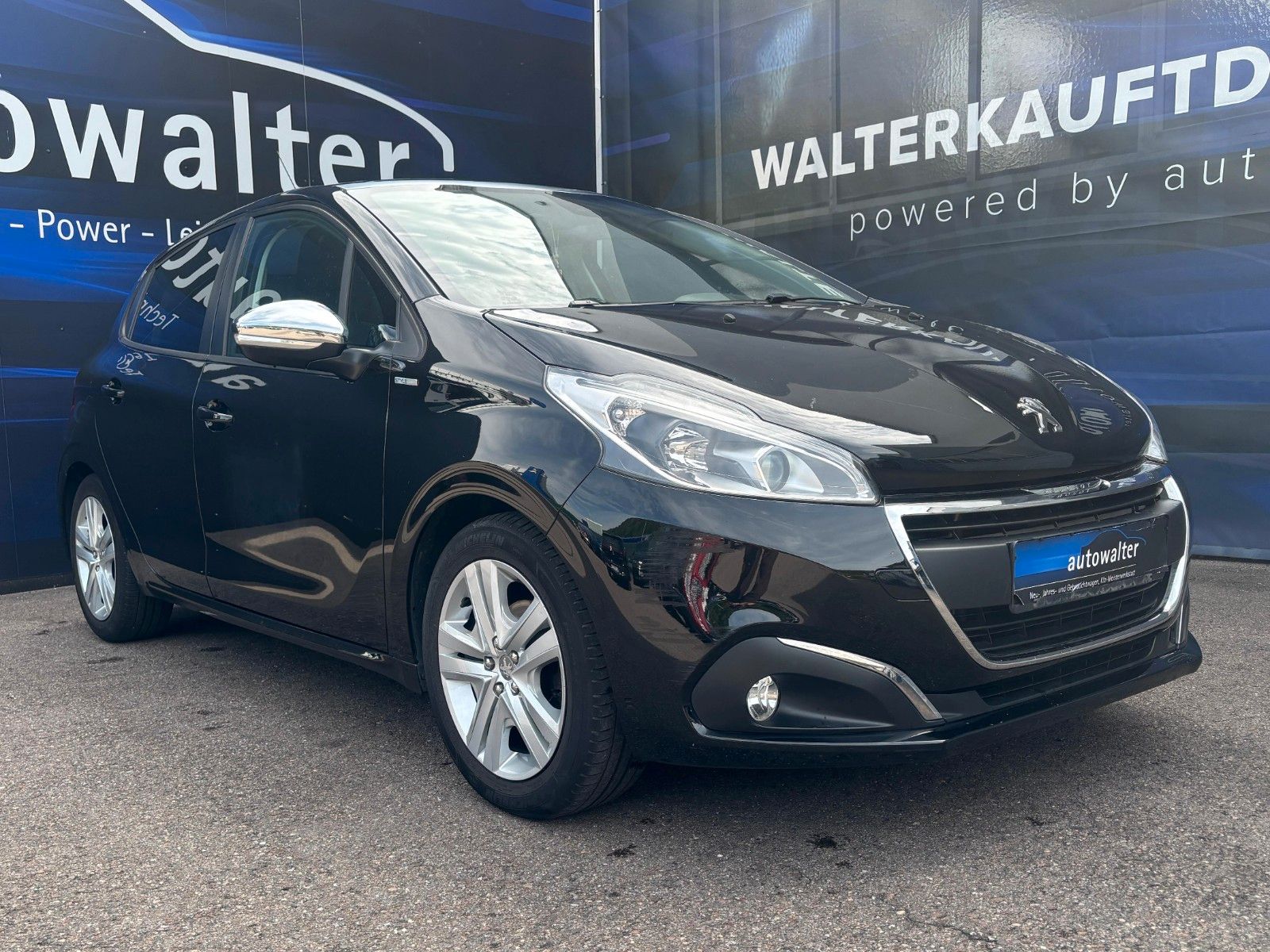 Fahrzeugabbildung Peugeot 208 Style