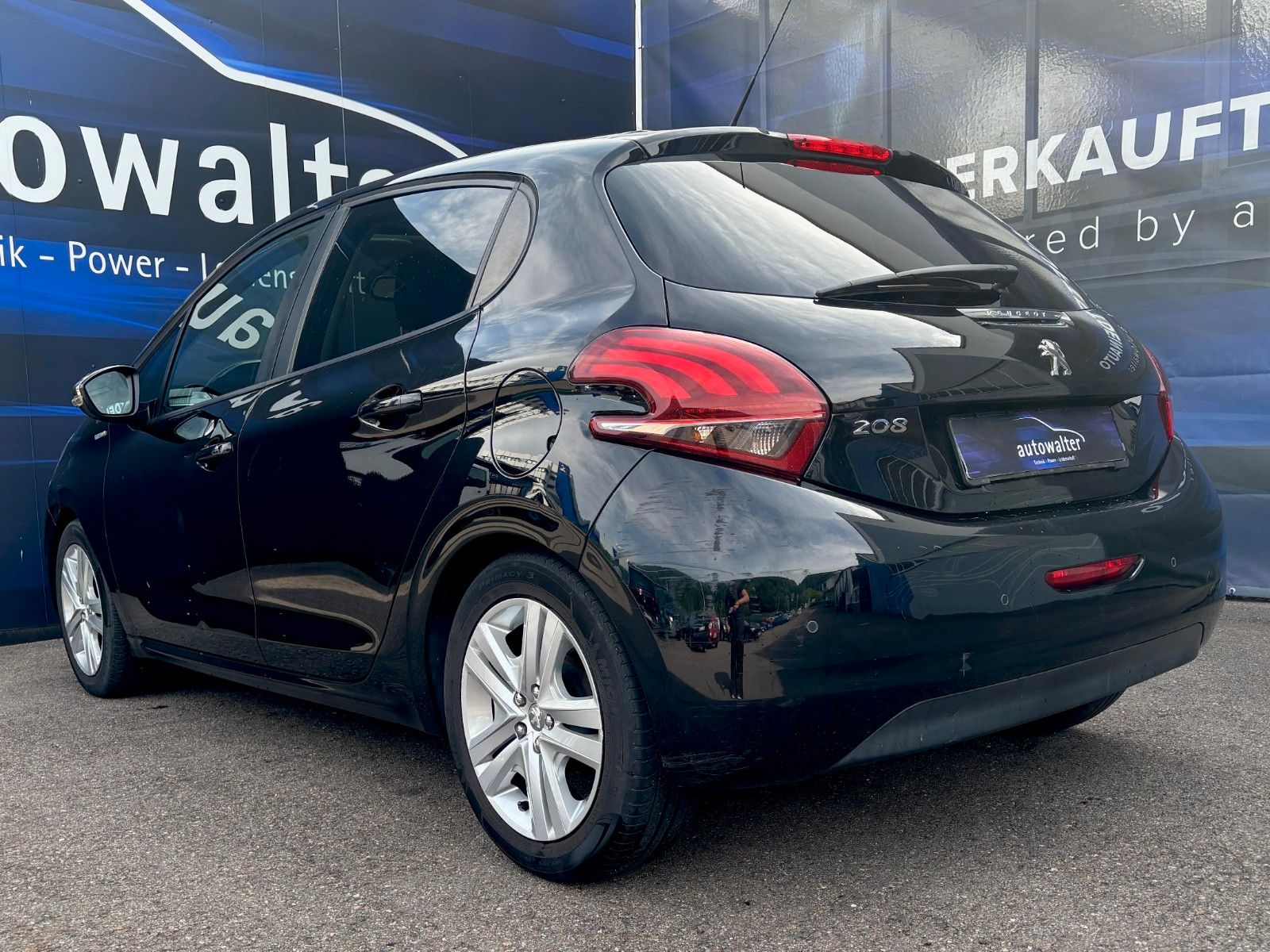 Fahrzeugabbildung Peugeot 208 Style