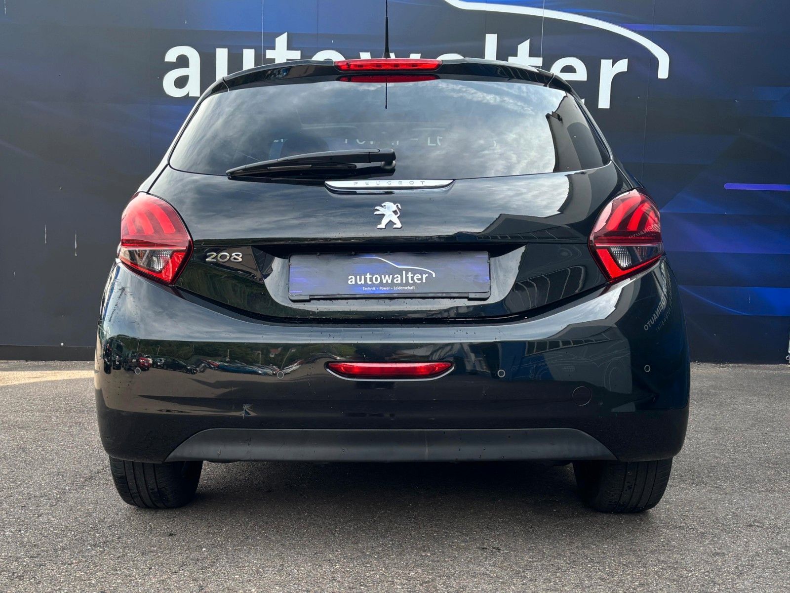 Fahrzeugabbildung Peugeot 208 Style