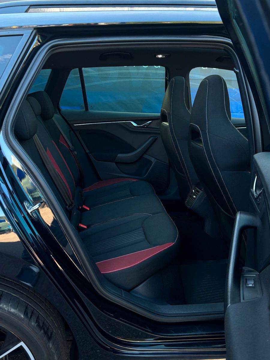 Fahrzeugabbildung SKODA Kamiq Monte Carlo,Panodach