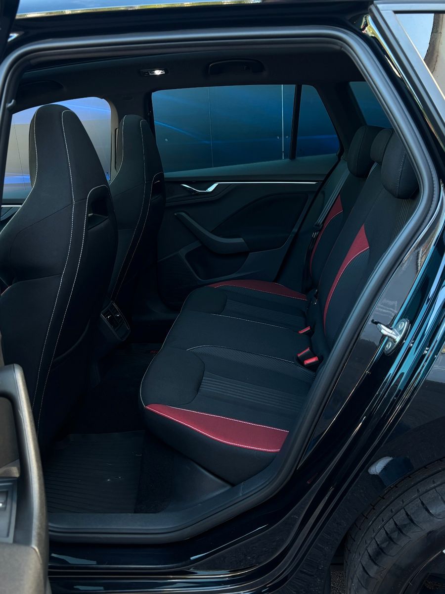 Fahrzeugabbildung SKODA Kamiq Monte Carlo,Panodach