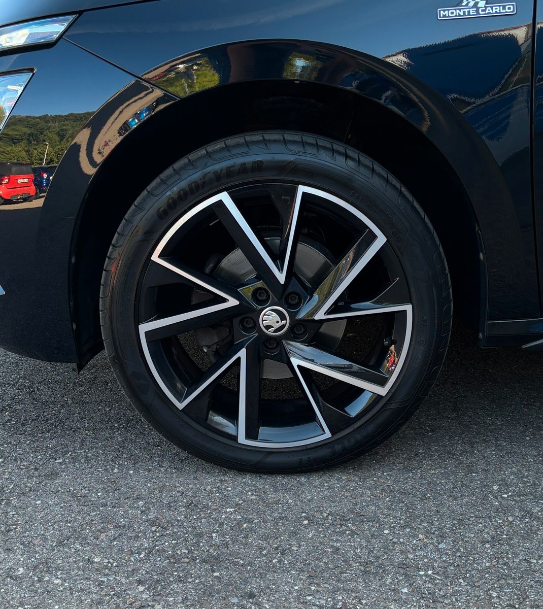 Fahrzeugabbildung SKODA Kamiq Monte Carlo,Panodach