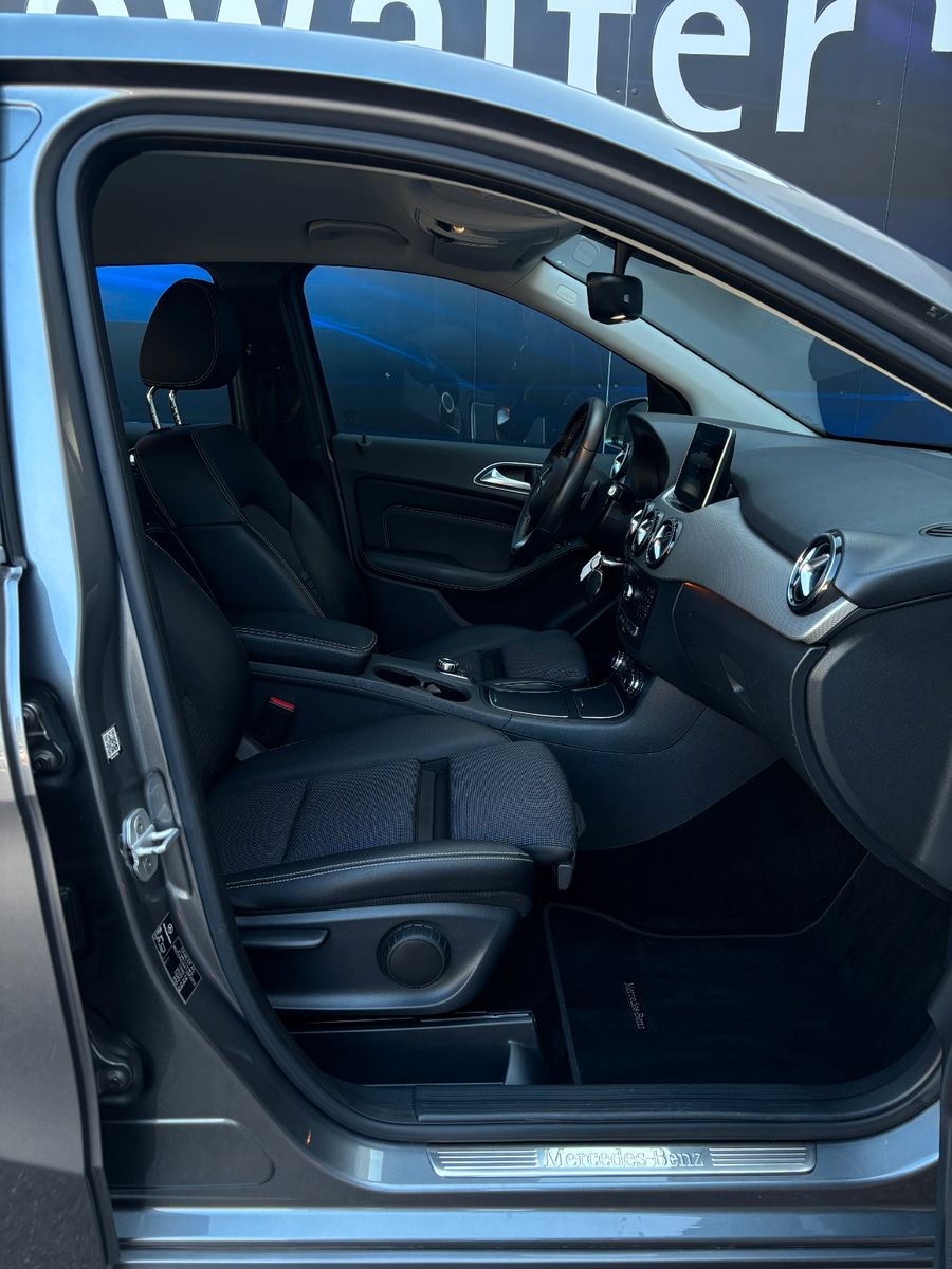 Fahrzeugabbildung Mercedes-Benz B 250,AHK abnehmbar