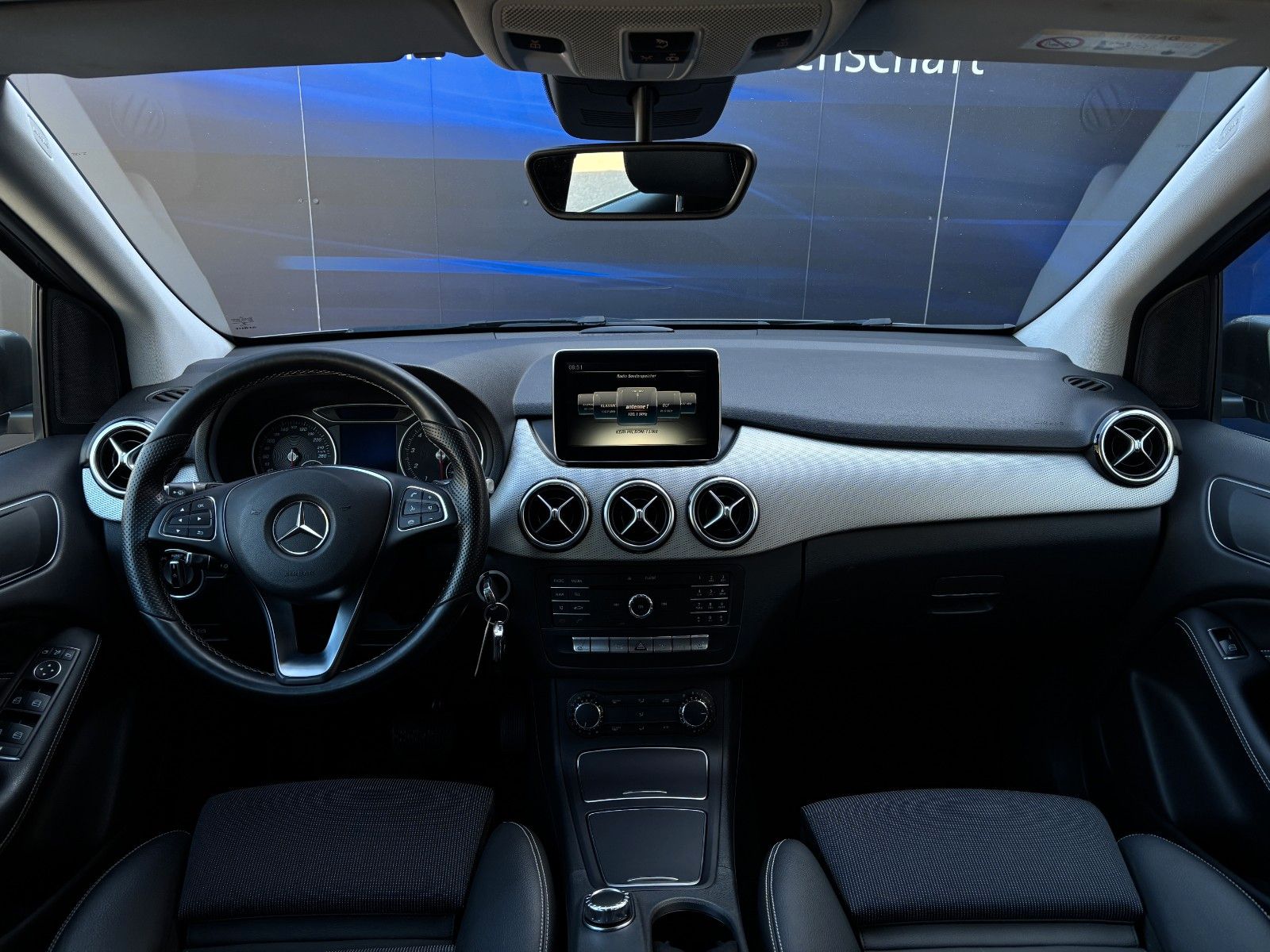 Fahrzeugabbildung Mercedes-Benz B 250,AHK abnehmbar