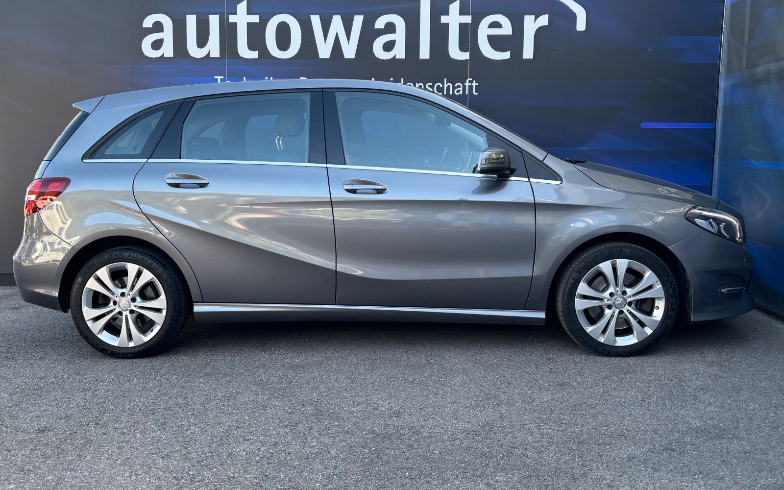 Fahrzeugabbildung Mercedes-Benz B 250,AHK abnehmbar