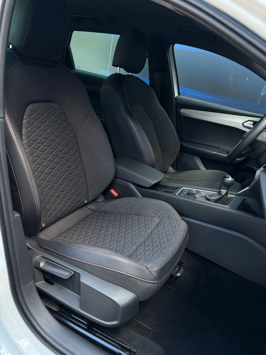 Fahrzeugabbildung SEAT Leon Sportstourer FR