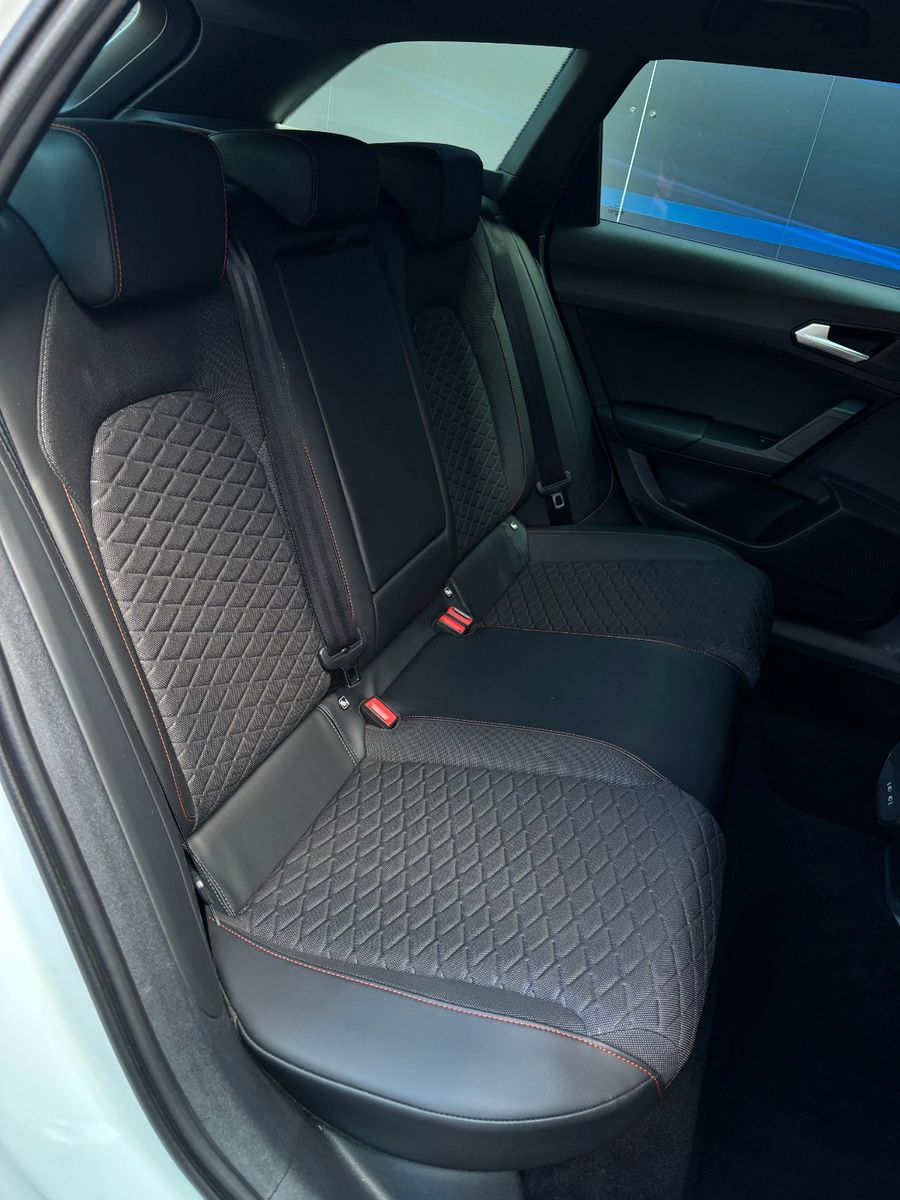 Fahrzeugabbildung SEAT Leon Sportstourer FR