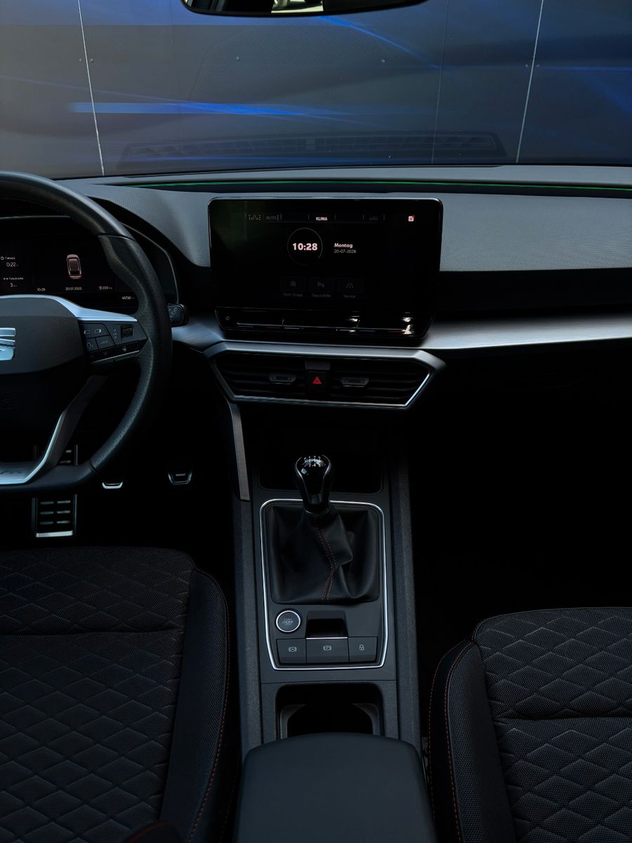 Fahrzeugabbildung SEAT Leon Sportstourer FR