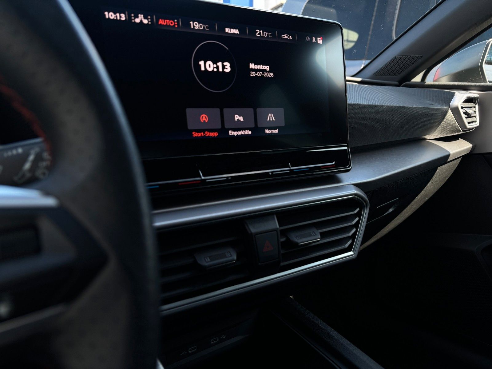 Fahrzeugabbildung SEAT Leon Sportstourer FR