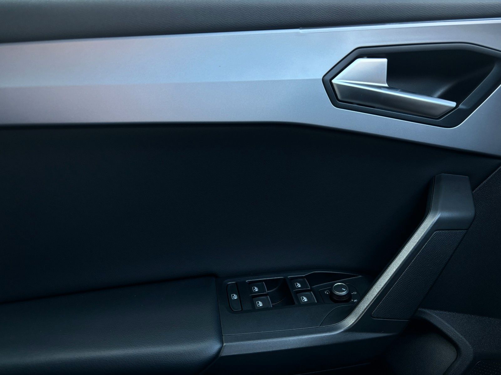 Fahrzeugabbildung SEAT Leon Sportstourer FR