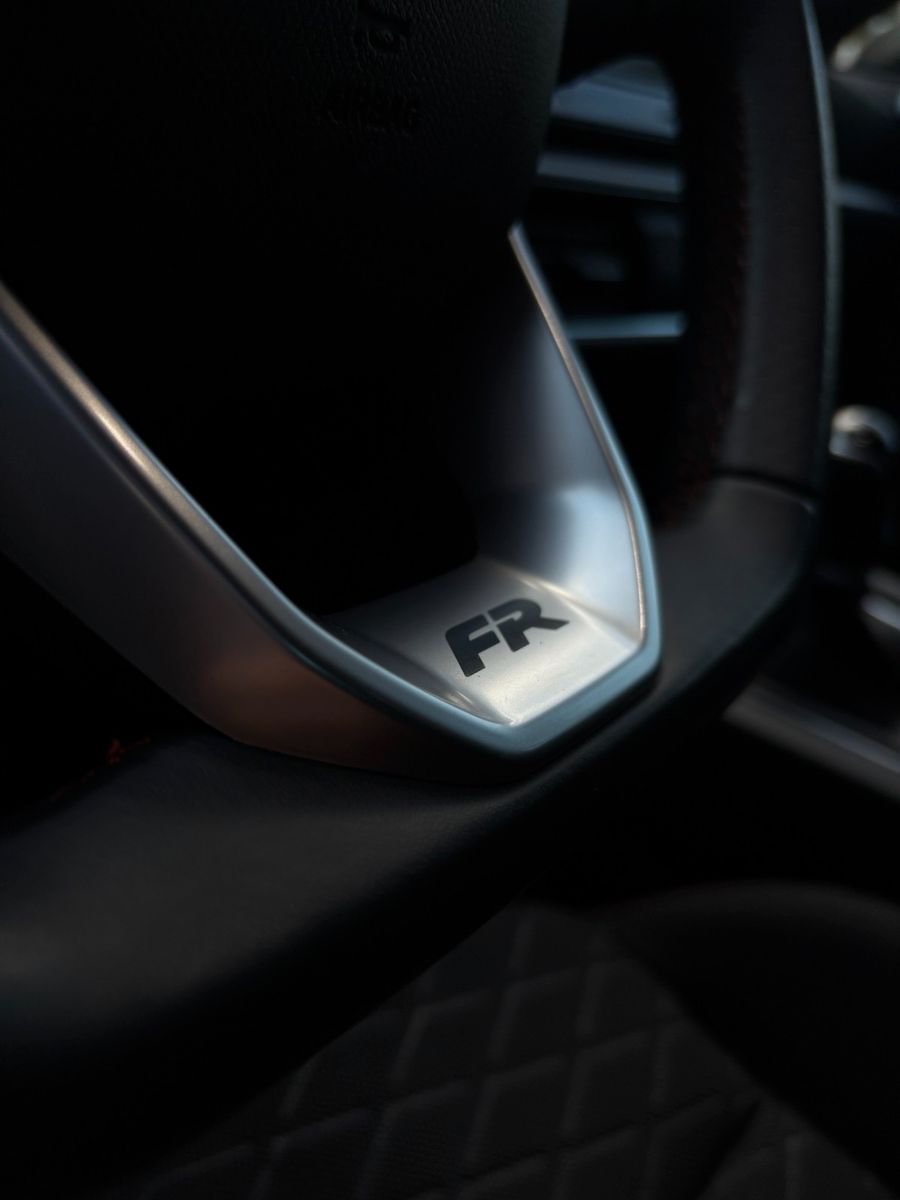 Fahrzeugabbildung SEAT Leon Sportstourer FR