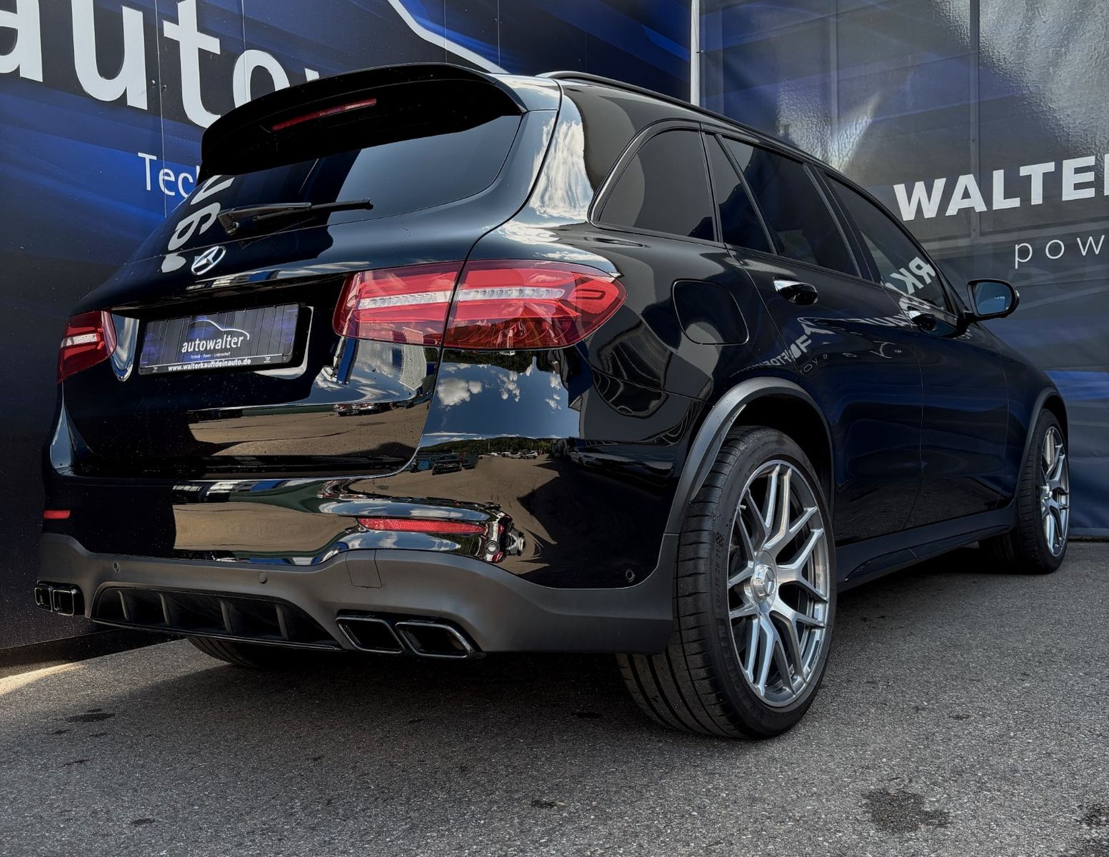 Fahrzeugabbildung Mercedes-Benz GLC 63 AMG-Keramik-HeadUp-Designo,Kein OPF