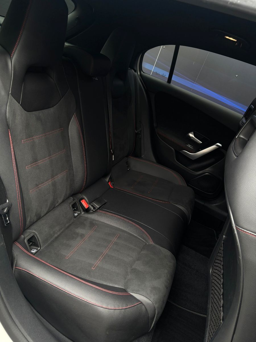 Fahrzeugabbildung Mercedes-Benz A 180