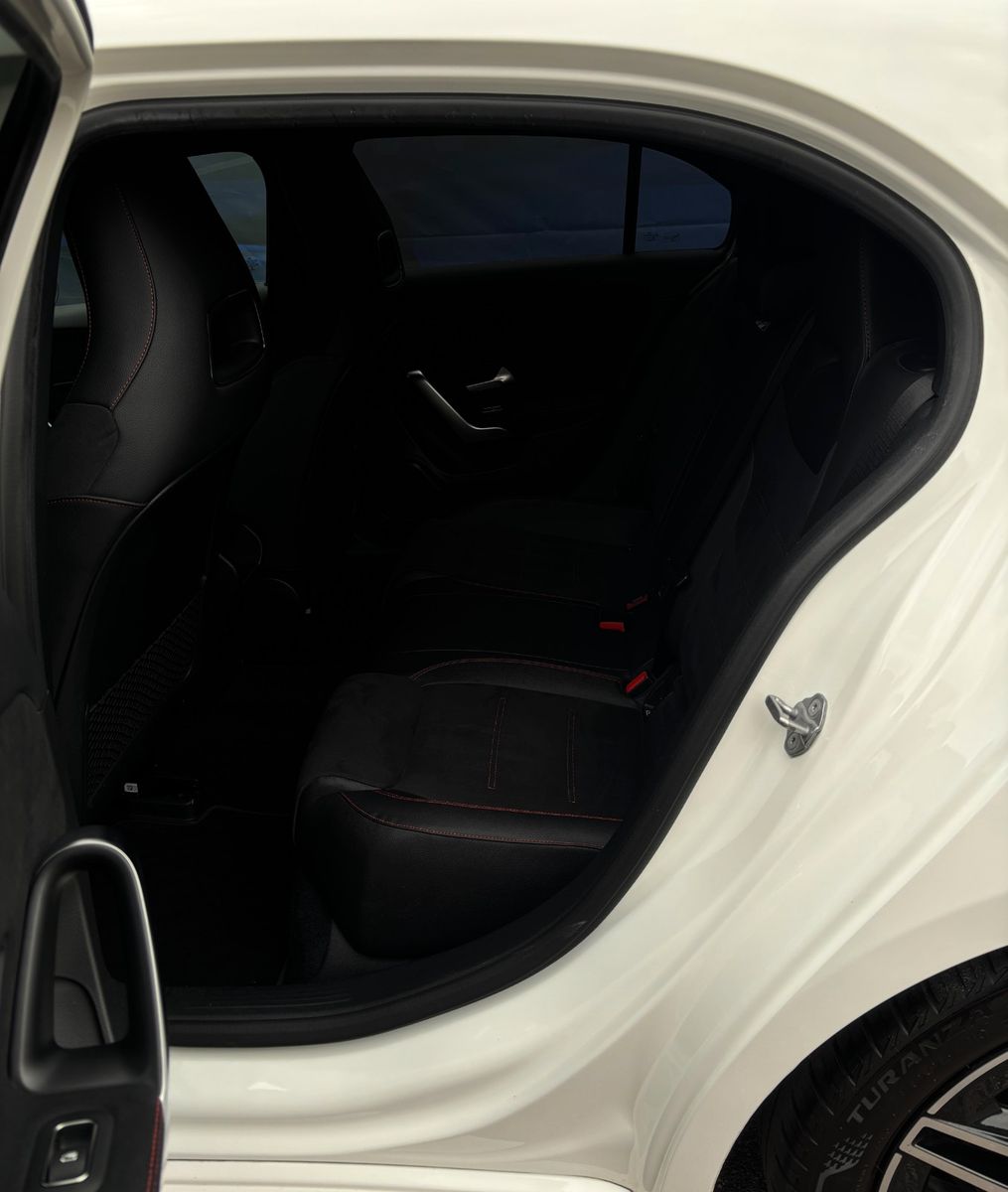 Fahrzeugabbildung Mercedes-Benz A 180