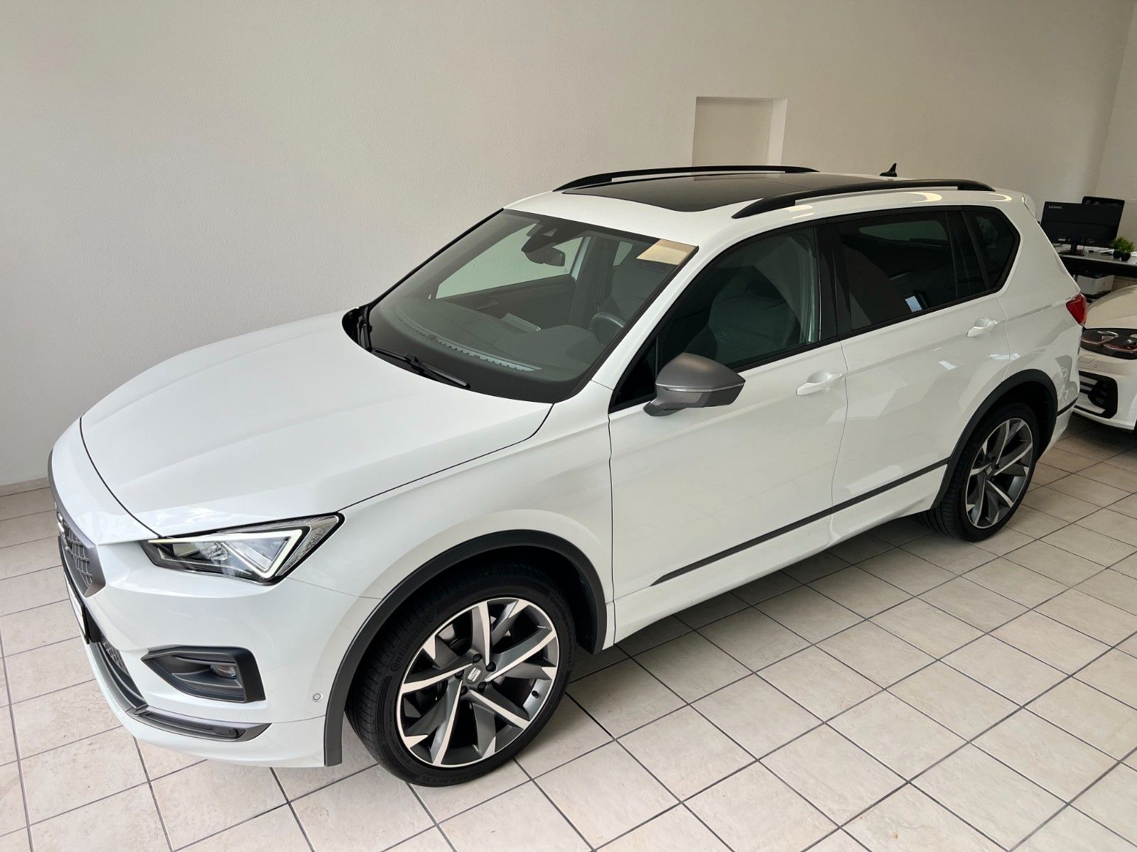 SEAT Tarraco FR 4Drive*AHK*Pano*7-Sitzer*Standheizung
