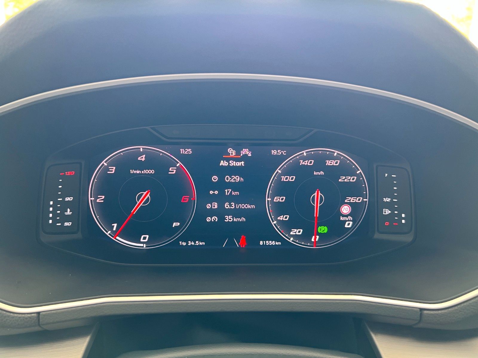 Fahrzeugabbildung SEAT Tarraco FR 4Drive*AHK*Pano*7-Sitzer*Standheizung