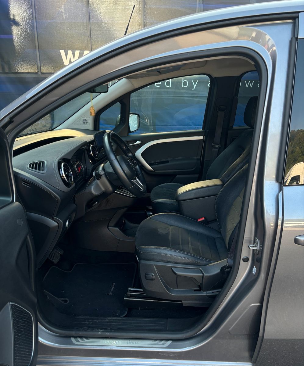 Fahrzeugabbildung Mercedes-Benz T 180 d  Edition